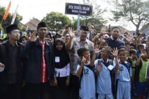 Bupati Kuningan saat mengadiri PORSADIN tingkat Kecamatan Kramatmulya.